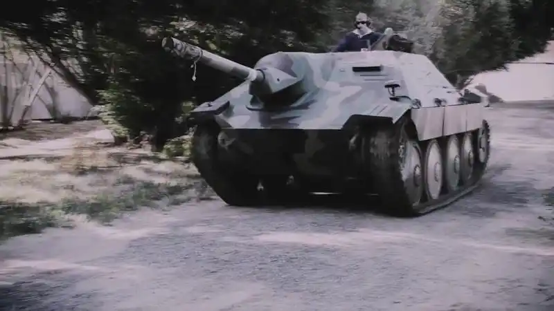 追猎者坦克登场