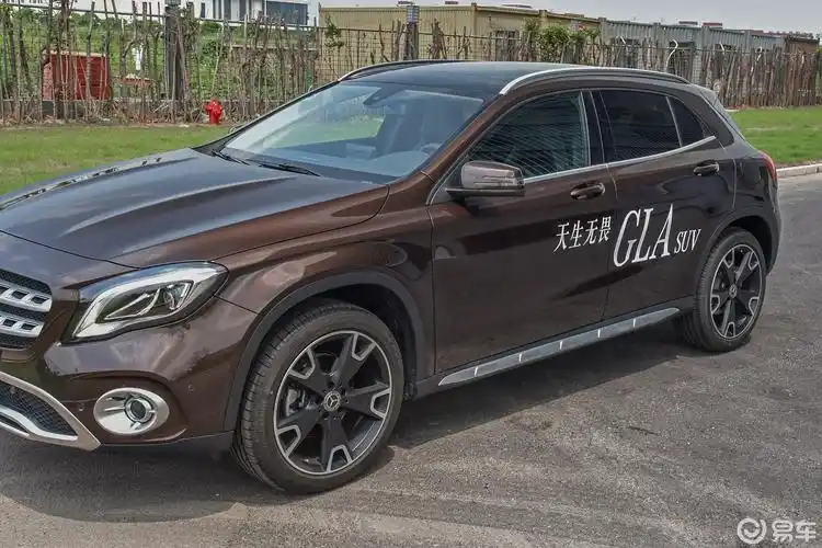 【奔驰gla2017款gla 220 4matic 时尚版外观汽车图片-汽车图片大全】