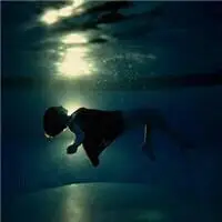 海中意境唯美头像_溺于你深海