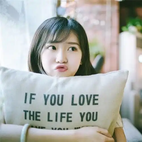 小鸟依人的女生哪一个图片做头像好看