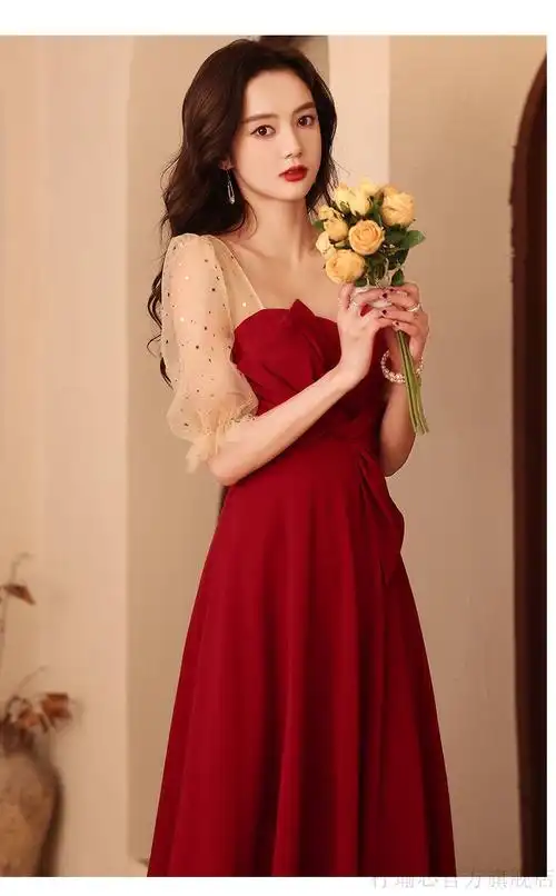 女生小个子夏季订婚连衣裙夏新款名媛气质小礼服新娘敬酒服红色方领