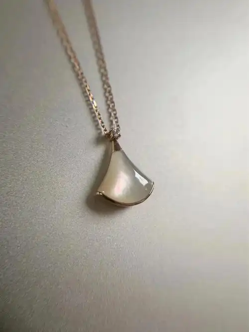 bvlgari宝格丽白扇子divasdream贝母项链