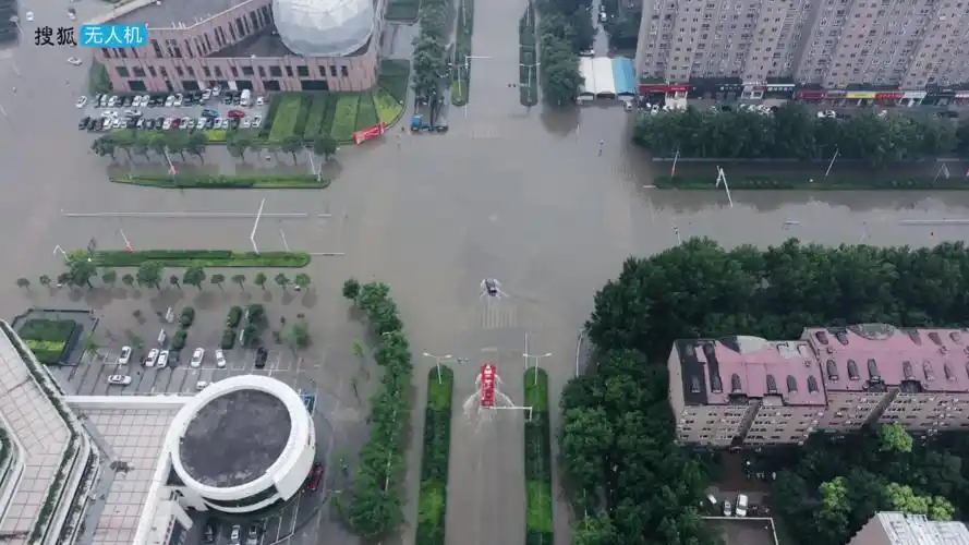 独家搜狐无人机航拍暴雨袭城后的新乡