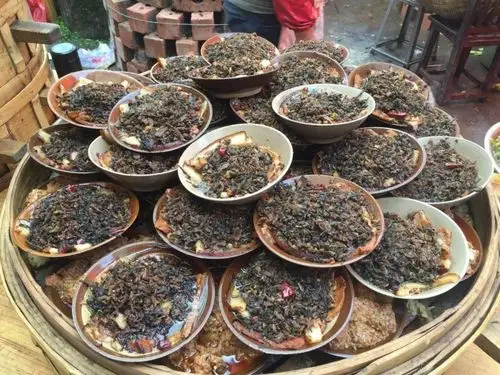 不过经典菜品 不会缺少菜品有区别每个地方的九大碗当天更是忙得不可