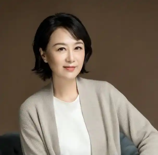 回顾"国乒"江嘉良:娶女星吴玉芳,妻子为爱隐退36年婚姻幸福