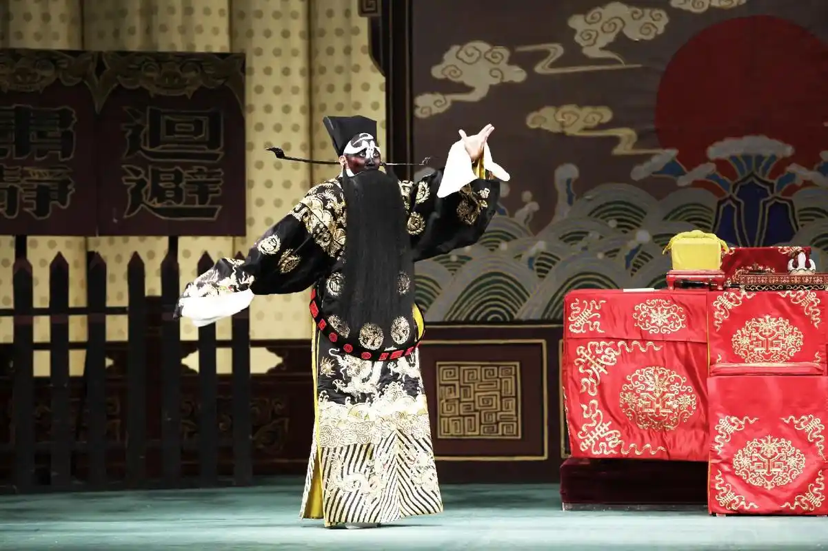 京剧《铡美案》舞台剧照.