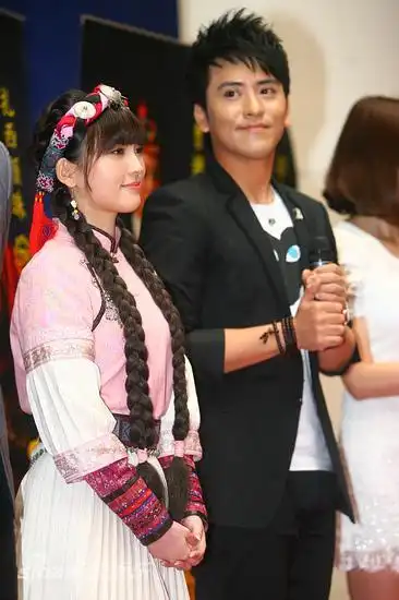 图文香格里拉开机金莎和扎西顿珠