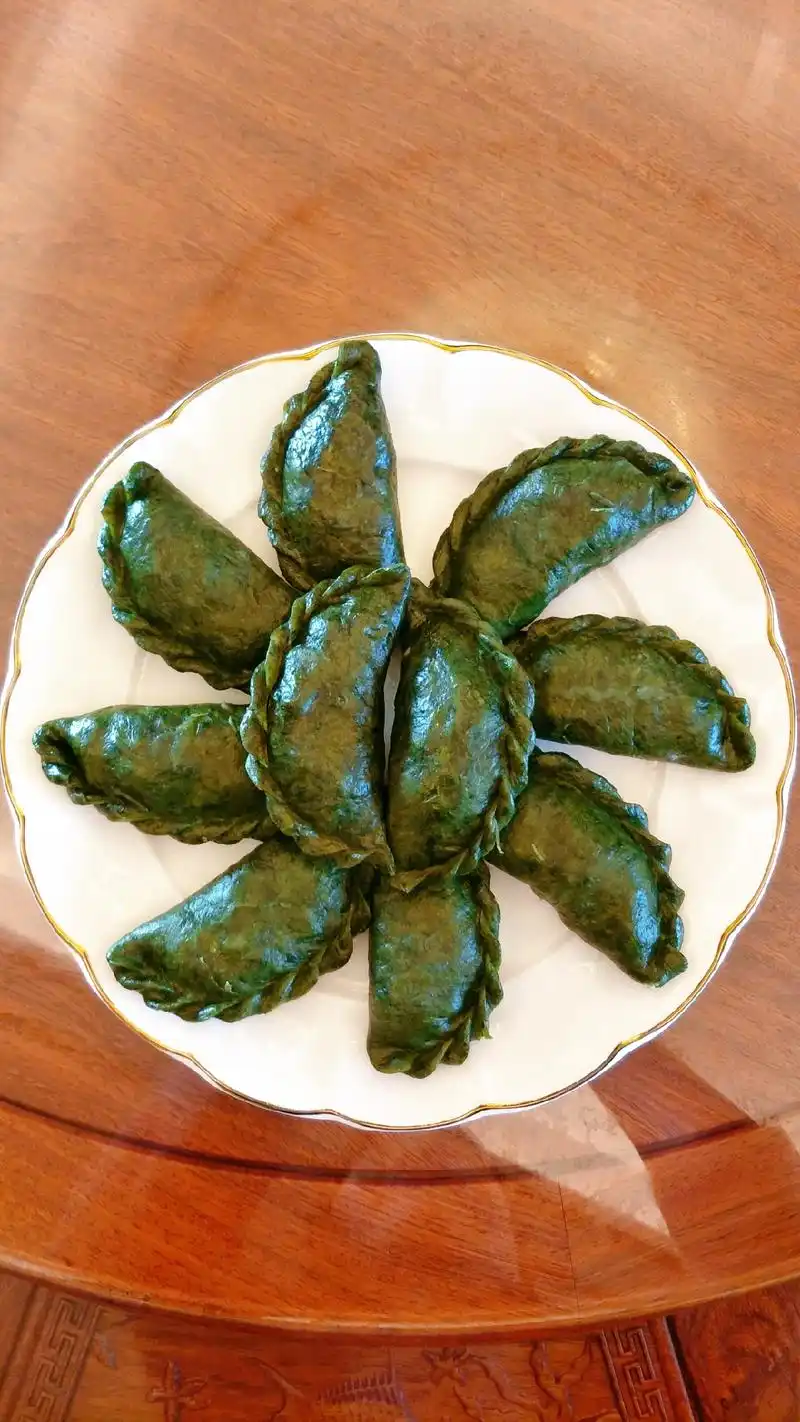 赣南客家特色美食"艾米果"