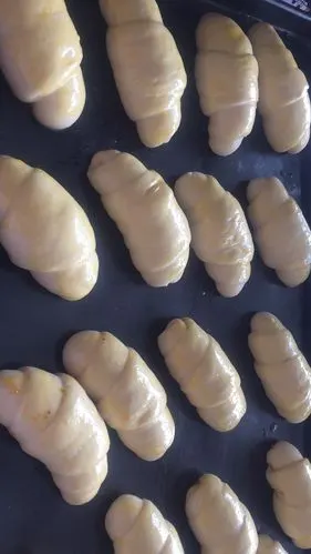 【牛角面包的做法步骤图,牛角面包怎么做好吃】淡淡的云tu_下厨房