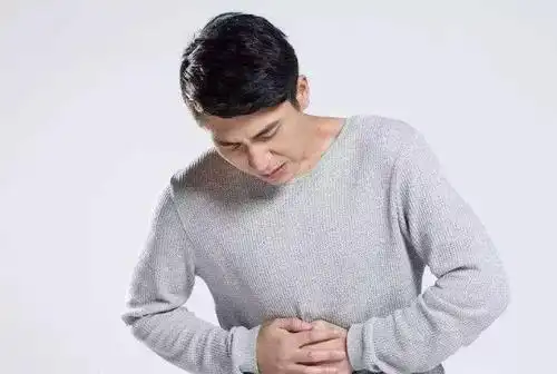 慢性胆囊炎的症状包括:1,慢性胆囊炎急性发作表现为上腹部疼痛,腹胀