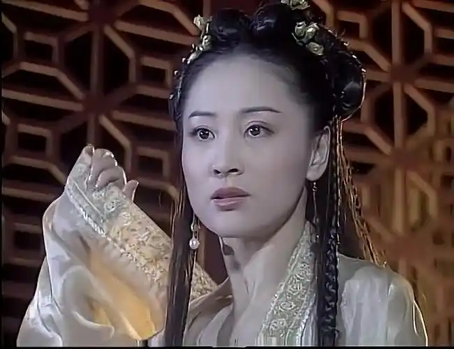 绝代双骄:邀月要杀美男子江枫,不料妹妹怜星已爱上他跪下求情