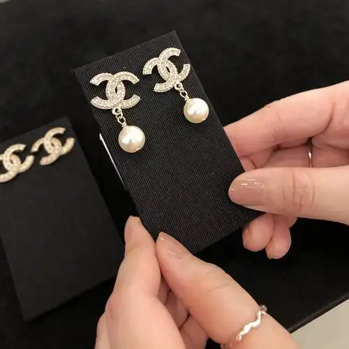 香奈儿 珍珠耳环