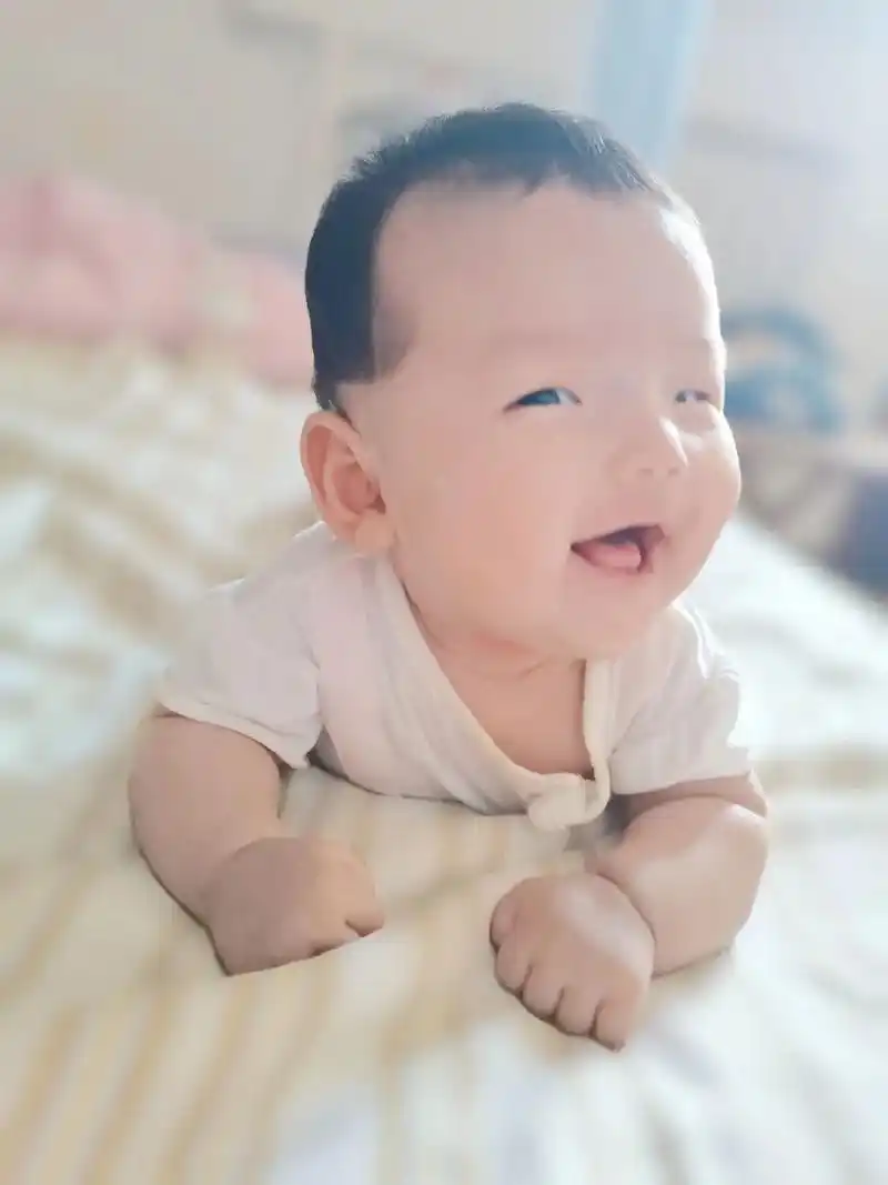 张芮祎小盆友de百天照.