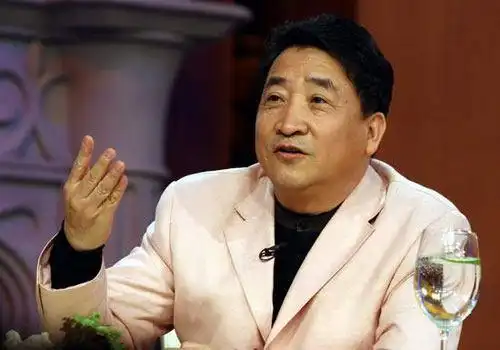 侯宝林纪念专场暗含玄机,登台表演的侯耀华是不是被涮了?_网易订阅