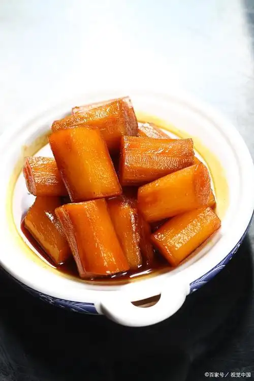 蜜汁山药:新乡特色美食,香甜可口,让人回味无穷