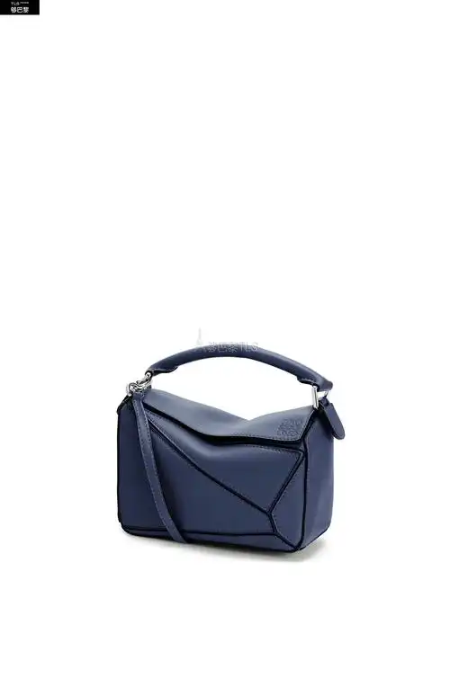 【包邮包税】 loewe罗意威 21年秋冬 女士 单肩包 迷你经典牛皮革