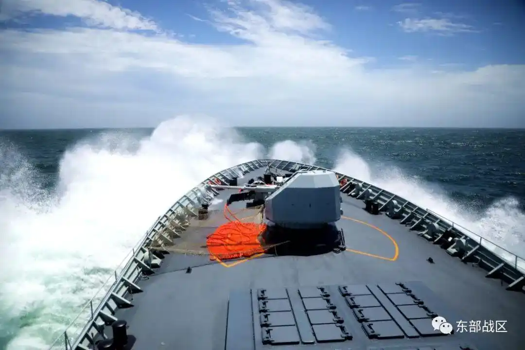 136舰完成改装现身东部战区海军某驱逐舰支队出海