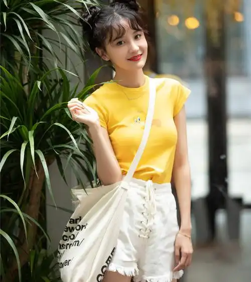 王之一,中国内地女演员,花火乐娱(天津)文化经纪有