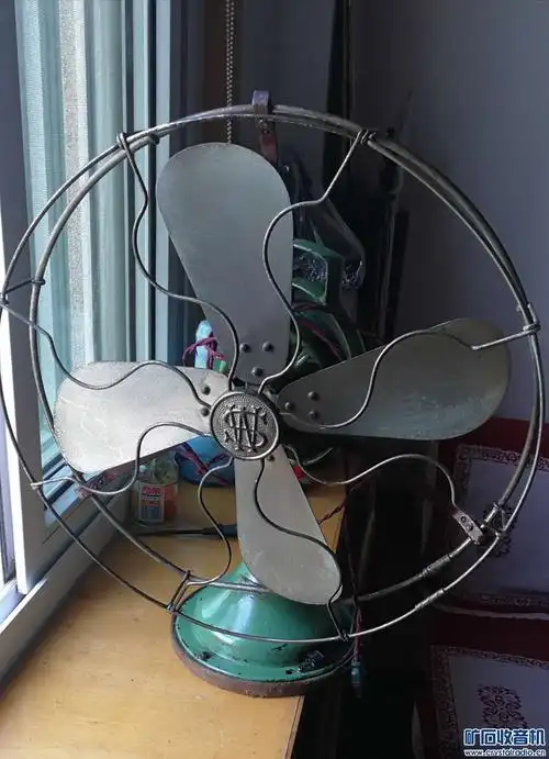 收藏了一个老上海华生电风扇
