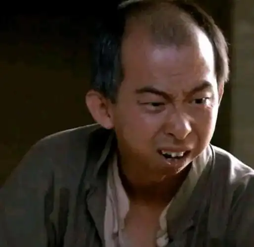 牟兴区为何会嫁给长得尖嘴猴腮不足一米六的巨兴茂