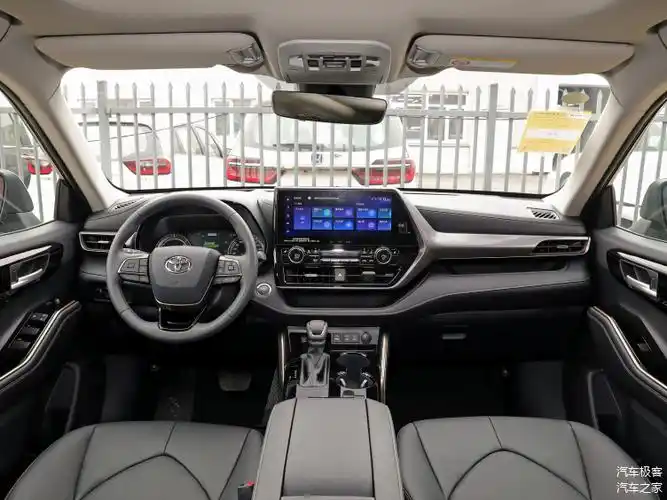 汉兰达关于动力系统,这款超级汉兰达将提供多种动力选择.