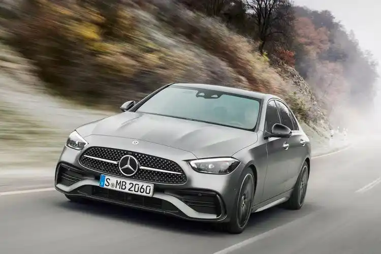 c260l有两种动力配置竟因一座城北京奔驰新c级前瞻分析