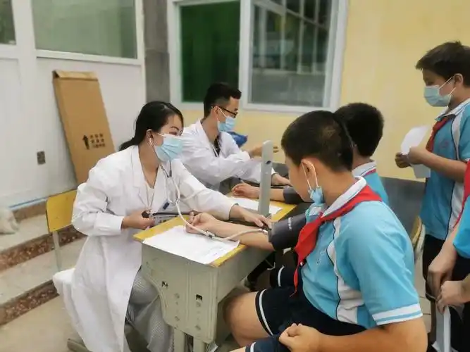 "定期体检,拥抱健康"—-2020年度南苏曹小学健康体检
