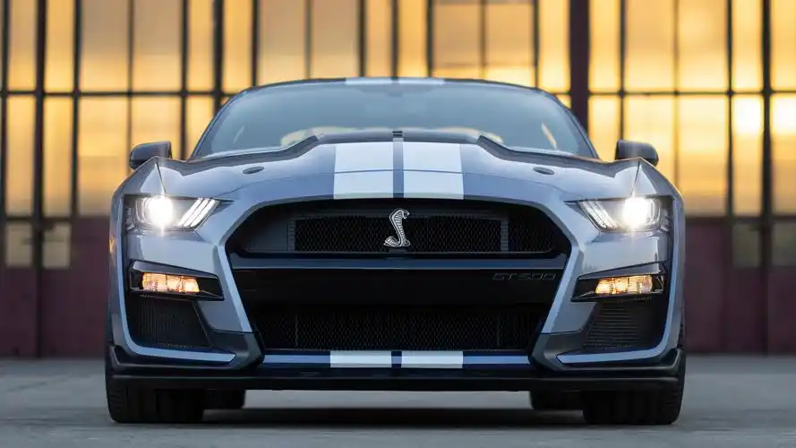 2022款福特野马gt 500:致敬永远的眼镜蛇谢尔比