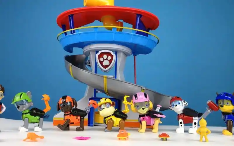 汪汪队莱德在基地总部送给阿奇他们的新玩具_哔哩哔哩 (゜-゜)つロ 干