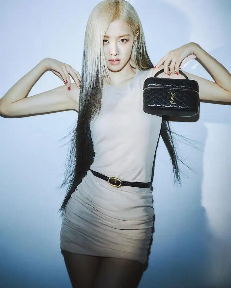 冷艳迷人的圣罗兰女郎～ros07朴彩英 最新画报,为《w》韩版杂志拍摄