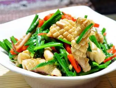 韭菜炒鱿鱼