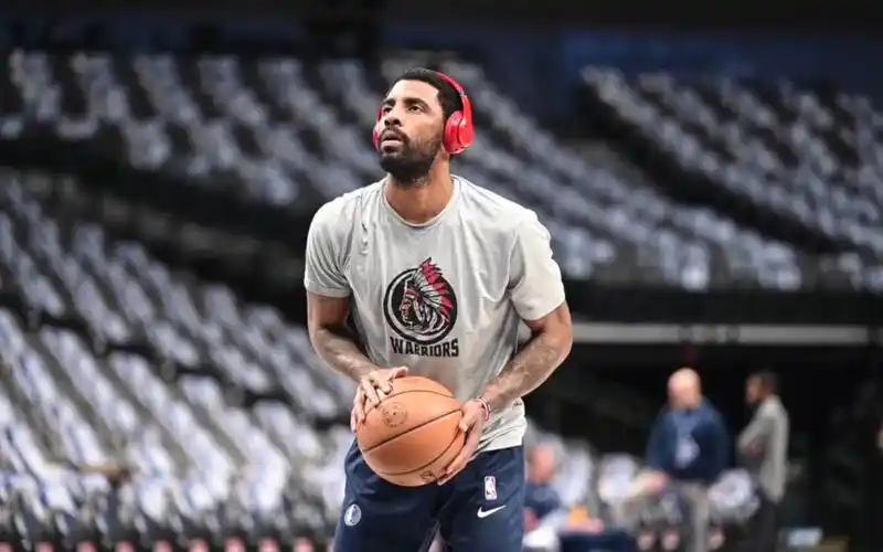 近距离看欧文热身投篮,美如画!