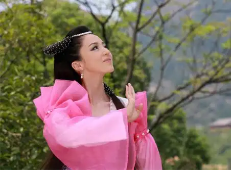 活佛济公董璇 饰 明珠