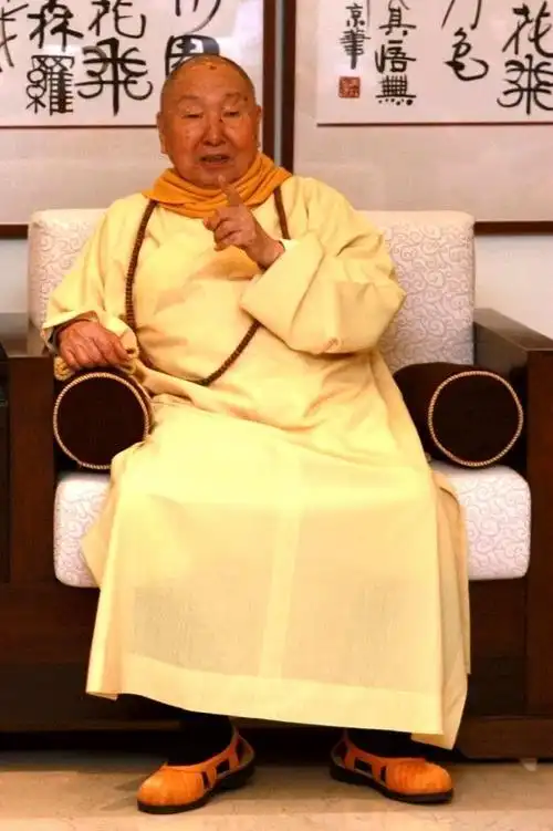 台湾中台禅寺开山方丈惟觉老和尚8日晚间10时31分圆寂,享寿89岁.