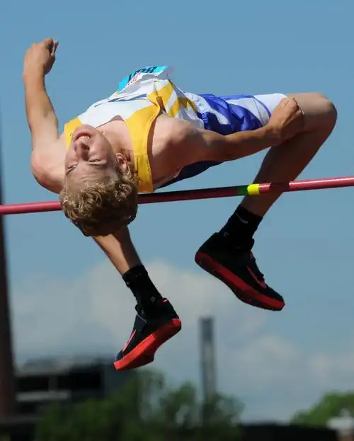 dybuls high jump part of mukwonagos gritty win in classic 8