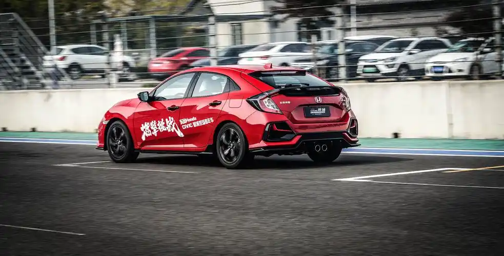 为信仰买单 试驾两厢版思域