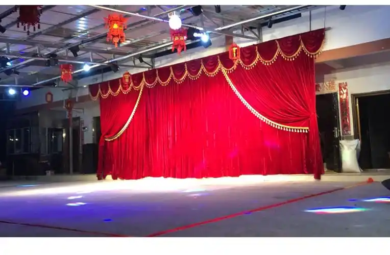 红色绒布背景中式大红婚庆布幔舞台背景幕布定制大红色喜庆幕布穿布筒