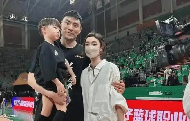 吴乃群家宴李晓旭!