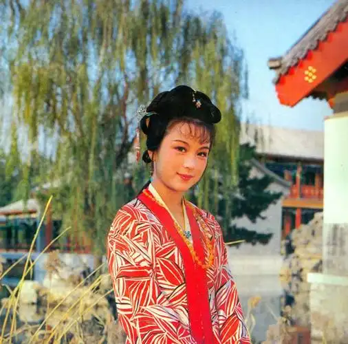 87版(红楼梦)郭霄珍饰史湘云