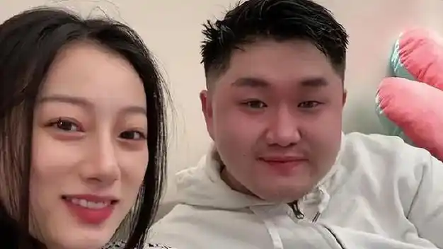 心直口快的郭艾伦,对于张百乔妻子的新妆容进行了犀利点评,他说张百乔