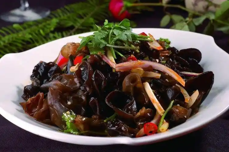 凉拌云耳  12元/斤