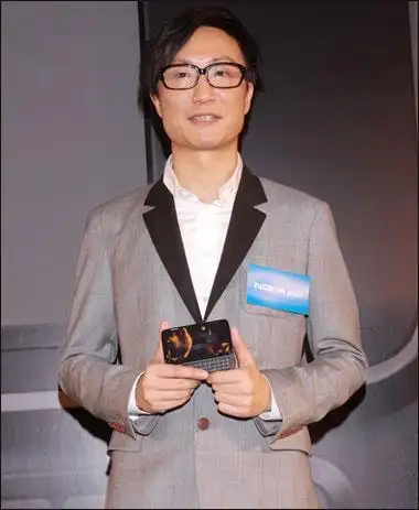 郑中基或10月再结婚 看太子基港味休闲搭