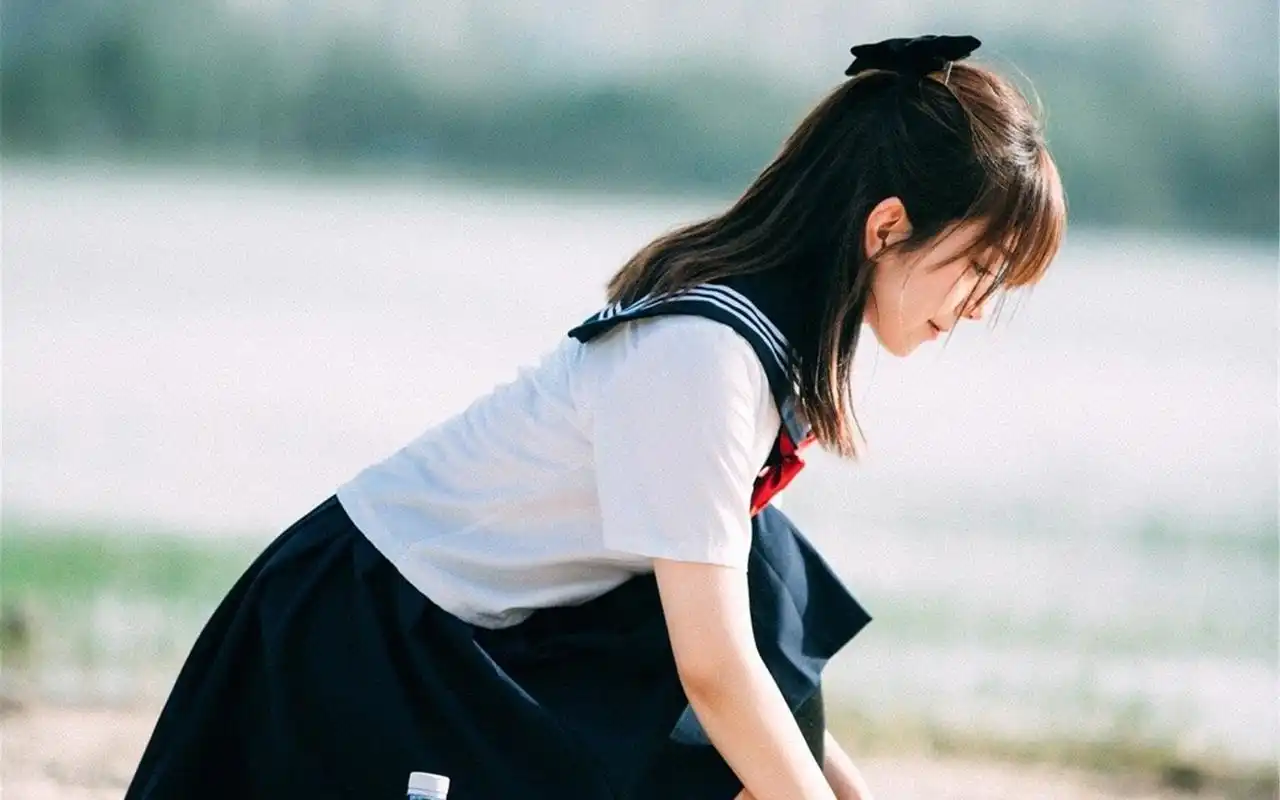 jk制服美女户外写真图片桌面壁纸