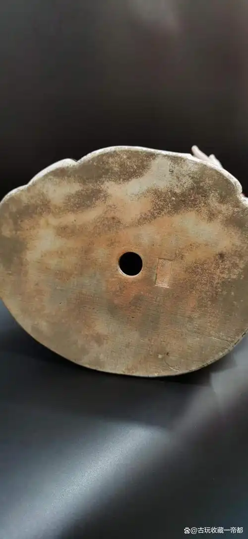 粉彩瓷财神造像「旧藏」底款:江西景德曾龙昇造