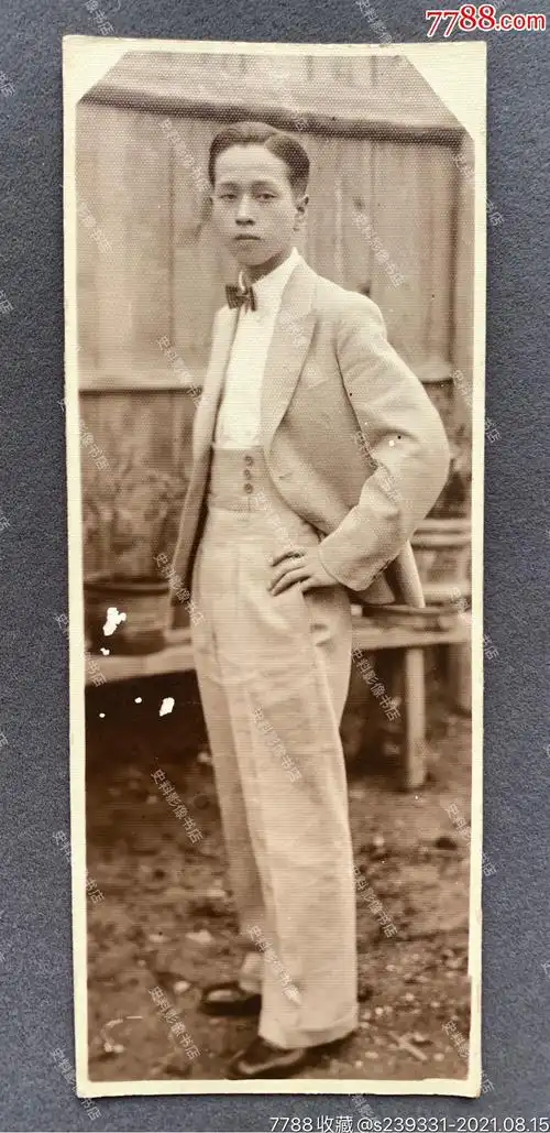 民国时期西装革履大背头公子哥立像照一枚(使用麻纹厚相纸)_老照片