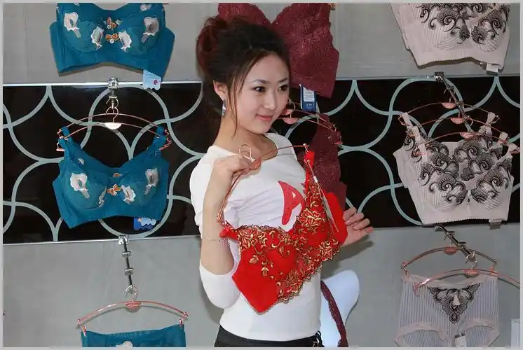 内衣表演秀(共23p)