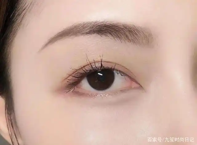 快来看看,你的脸型适合什么样的眉毛,才能更好看