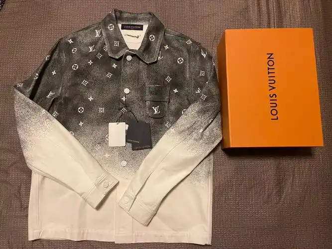 简直盲目大跟风lv星空渐变衬衫外套香毙了