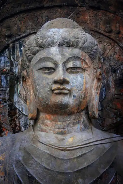 卢舍那大佛 图源:龙门石窟