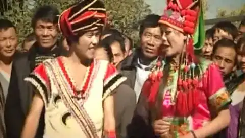 云南山歌对唱《帅哥美女斗嘴玩》